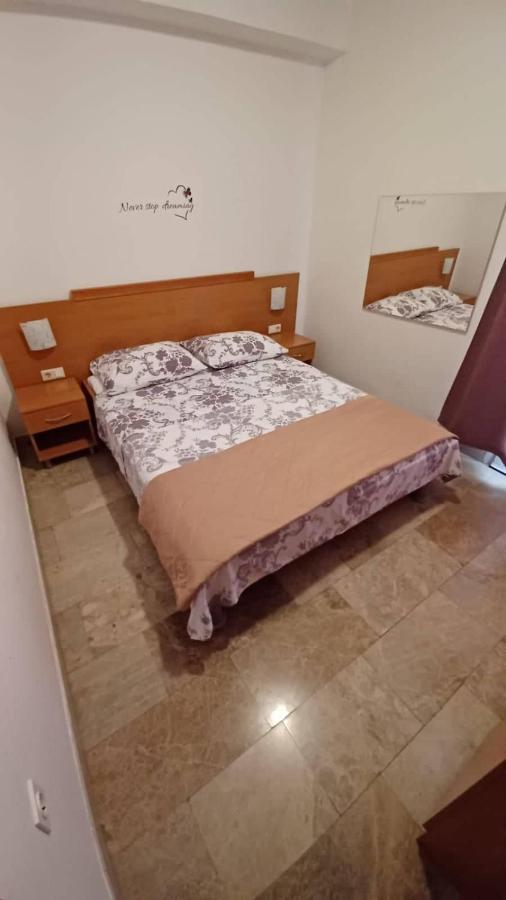 Apartments Senka Оребич Экстерьер фото
